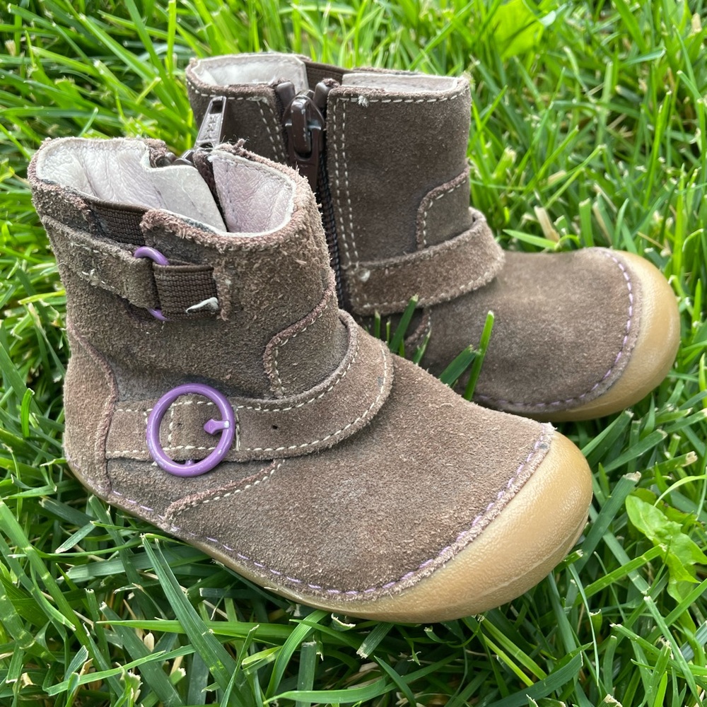 Stride Rite Brown Suede Kids Winter Boots with Purple Detail